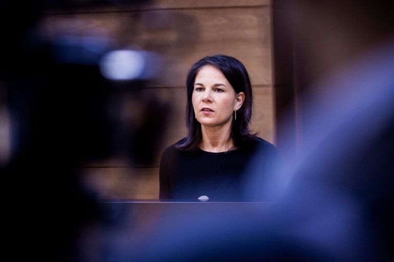 Die Zeiten seien zu ernst für parteipolitische Spielchen, findet Annalena Baerbock.