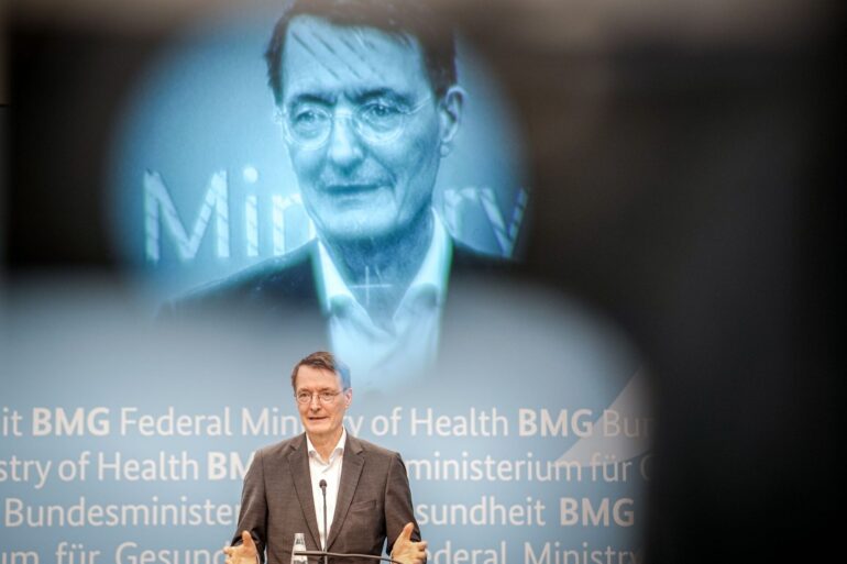 Karl Lauterbach: «Uns fehlen ja 5000 Studienplätze pro Jahr. So ist es ja gekommen, dass wir in den nächsten zehn Jahren insgesamt 50.000 Ärzte zu wenig haben.»