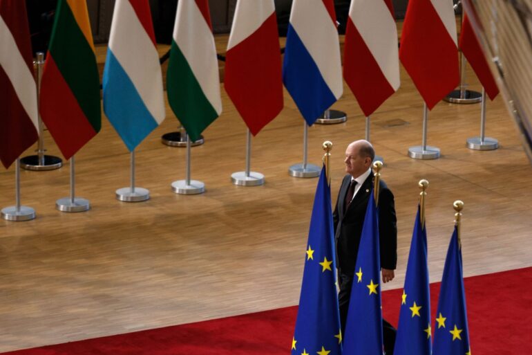 Bundeskanzler Olaf Scholz beim EU-Gipfel in Brüssel.