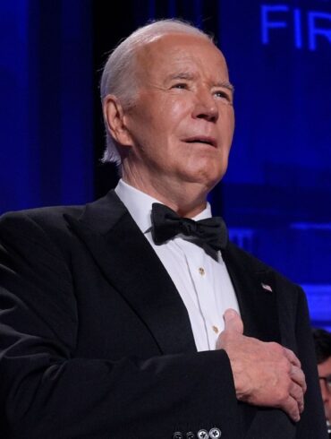 Joe Biden begann seine Rede mit Blick auf sein Alter selbstironisch, wurde aber auch ernst.