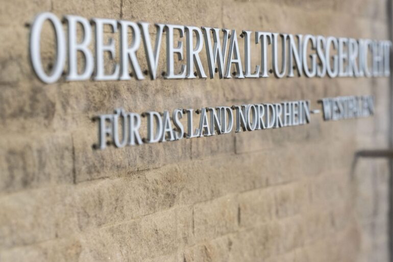 Wann es ein Urteil geben wird, ist derzeit nicht abzusehen. Bis Juli hat das OVG weitere Termine angesetzt.