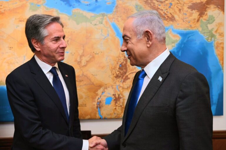Ministerpräsident Benjamin Netanjahu empfängt US-Außenminister Antony Blinken (l) in Jerusalem.