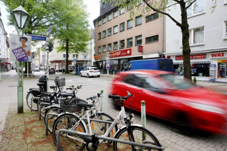 Der Grünen-Bundestagsabgeordnete Gehring und sein Parteikollege Fliß waren nach eigenen Angaben in Essen nach einer Parteiveranstaltung attackiert worden.