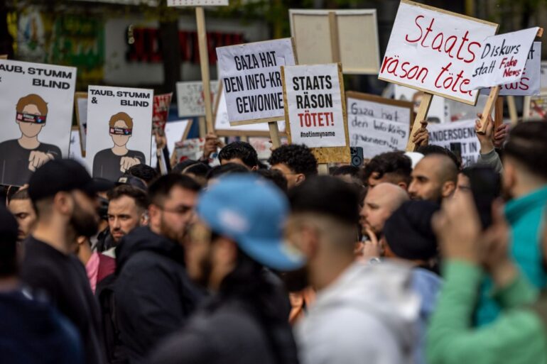 Die als extremistisch eingestufte Gruppe Muslim Interaktiv will nun erneut in Hamburg auf die Straße gehen.