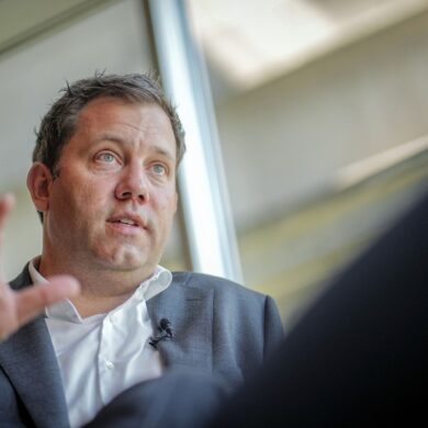 SPD-Chef Lars Klingbeil spricht in einem Interview mit Journalisten der Deutschen Presse-Agentur.