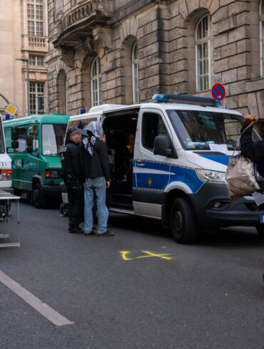 Die Polizei hat die Besetzung eines Gebäudes der Berliner Humboldt-Universität für beendet erklärt.