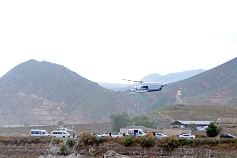 Der Hubschrauber beim Start mit dem iranischen Präsidenten Ebrahim Raisi an der iranischen Grenze zu Aserbaidschan.