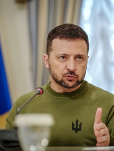 Nach den Angriffen auf Charkiw weist der ukrainische Präsident Wolodymyr Selenskyj auf die Wichtigkeit der Luftabwehr hin.