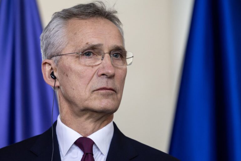 Nato-Generalsekretär Jens Stoltenberg hat sich dafür ausgesprochen, einige Einschränkungen für den Einsatz der bereitgestellten Waffen aufzuheben.