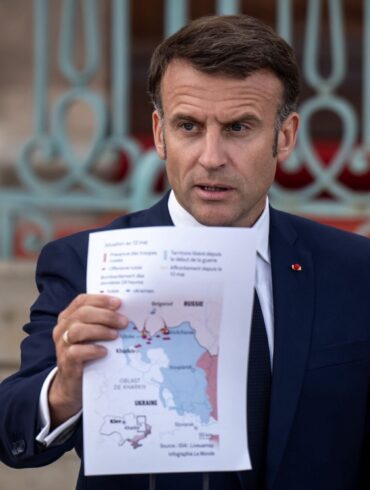 Emmanuel Macron: «Ukrainischer Boden wird de facto von Stützpunkten aus angegriffen, die sich in Russland befinden.»