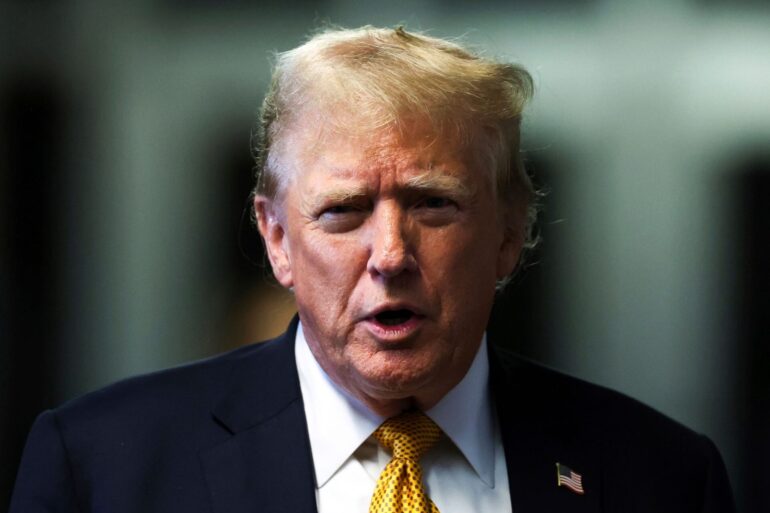 Bei einer Verurteilung droht Trump eine Geldstrafe oder eine mehrjährige Freiheitsstrafe, die auch zur Bewährung ausgesetzt werden könnte.