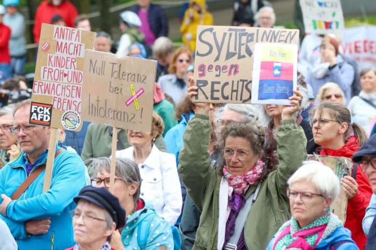 Demonstration gegen rechts in Westerland.
