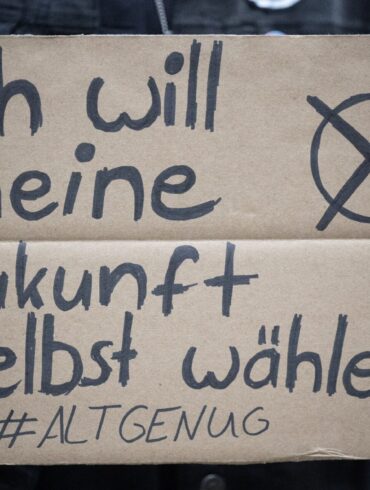 Bei der Europawahl dürfen in Deutschland zum ersten Mal Jugendliche ab 16 Jahren wählen. Die Bundesschülerkonferenz fordert dies nun für alle Wahlen.
