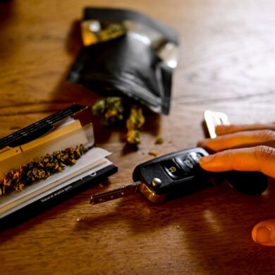 Dass Rauschmittel die Fahrtüchtigkeit beeinflussen, ist unbestritten. Bei Cannabis ist die Wirkungsweise jedoch nicht dieselbe wie bei Alkohol.