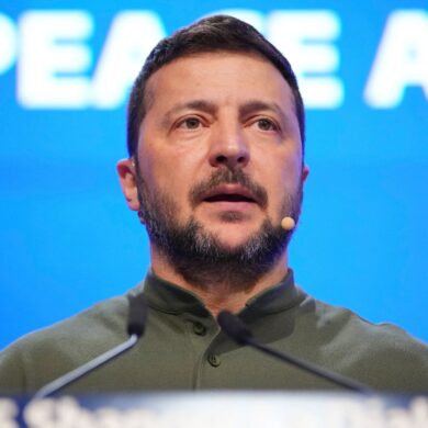 Hatte bereits im März 2022, drei Wochen nach dem Beginn des russischen Angriffskrieges gegen die Ukraine, im Bundestag gesprochen: Wolodymyr Selenskyj.