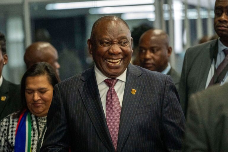 Südafrikas Präsident Cyril Ramaphosa ist von dem neu gewählten Parlament des Landes für eine zweite Amtszeit bestätigt worden.
