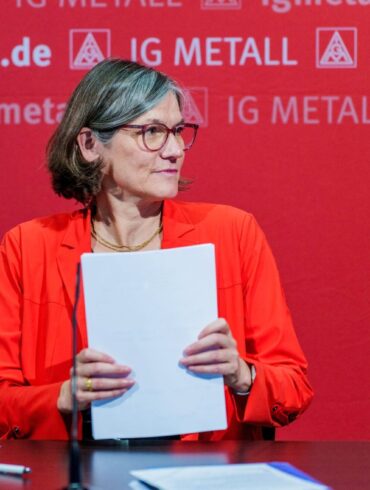 IG-Metall-Chefin Christiane Benner informiert über die Forderungsempfehlung für die anstehende Tarifrunde.