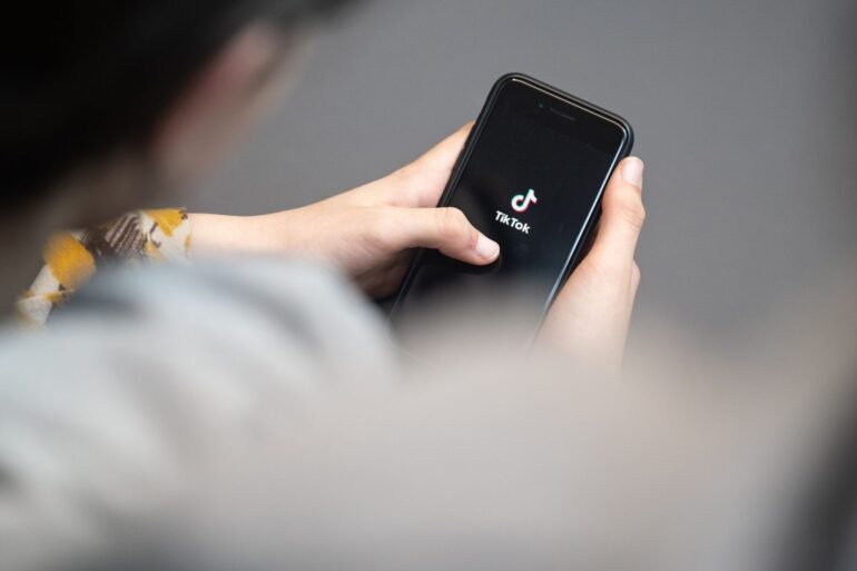 Tiktok wehrt sich in den USA gegen ein Gesetz, das einen Eigentümerwechsel erzwingen soll.