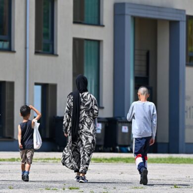 Bei der Innenministerkonferenz geht es auch um die umstrittene Forderung, wieder nach Syrien und Afghanistan abzuschieben.