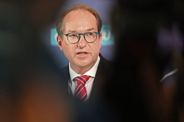 Alexander Dobrindt will auch die Zahlung von Bürgergeld an Kriegsflüchtlinge aus der Ukraine beenden.