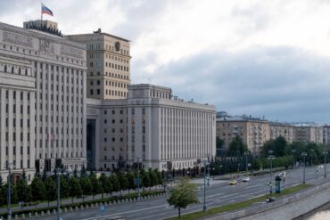 Seit Monaten wird die russische Militärführung von Korruptionsskandalen erschüttert, nun soll im Verteidigungsministerium Ordnung geschaffen werden. (Symbolbild)