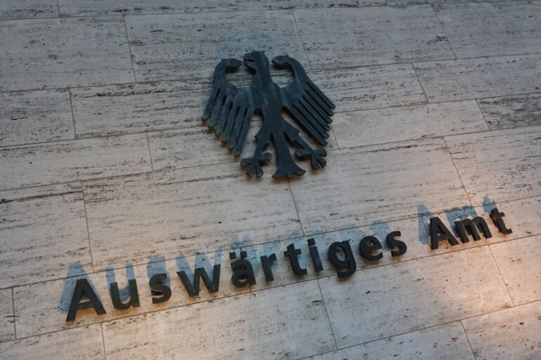 Das Auswärtige Amt verweist in der Debatte über Abschiebungen nach Syrien auf eine angespannte Sicherheitslage in dem Land. (Archivbild)
