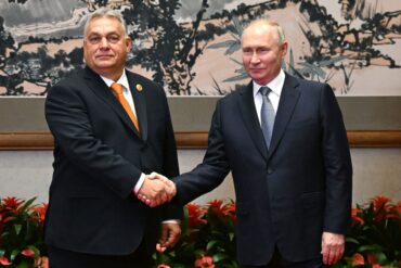 Orban sagt, er wolle sich nicht zurücklehnen und sich für Frieden im Ukraine-Krieg einsetzen. (Archivbild)