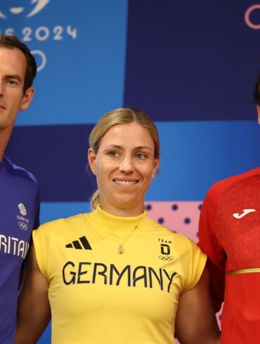Kerber lächelt für die Kameras - aber ihr Gefühl nach der Rücktritts-Ankündigung ist anders.