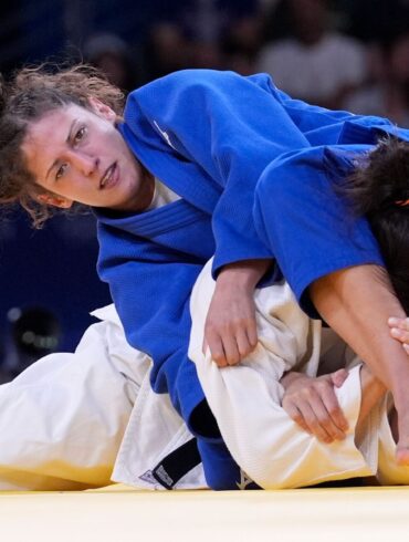 Miriam Butkereit (oben) holt in Paris die erste Medaille für das deutsche Judo-Team.