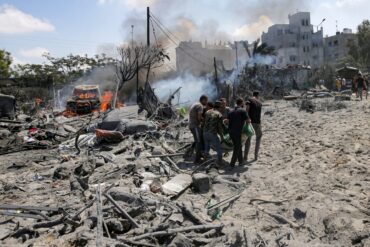 Laut der Hamas ist ihr militärischer Anführer bei dem Angriff nicht ums Leben gekommen.