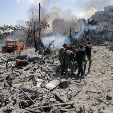 Laut der Hamas ist ihr militärischer Anführer bei dem Angriff nicht ums Leben gekommen.