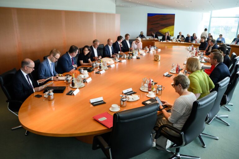In der Ministerrunde werden Gesetzentwürfe besprochen, bevor sie in den Bundestag gehen.