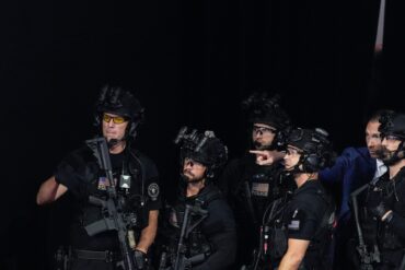 Mitglieder des Secret Service Counter Assault Team  vor der Ankunft des ehemaligen US-Präsidenten Trump beim Parteitag der Republikaner.