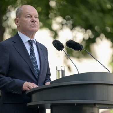 Bundeskanzler Olaf Scholz rief zum Einsatz für die Demokratie auf.