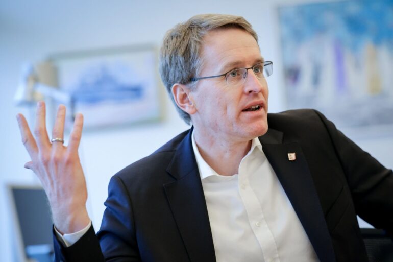 Schleswig-Holsteins Regierungschef Daniel Günther will irreguläre Zuwanderung begrenzen. (Archivbild)