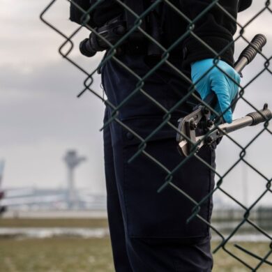Klimaprotest am Flughafen Berlin Brandenburg