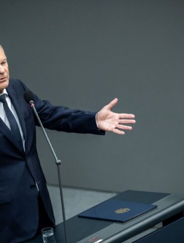 Kanzler Scholz bleibt bei seiner Prognose, was den Abschluss der Haushaltsverhandlungen angeht: spätestens Ende Juli.
