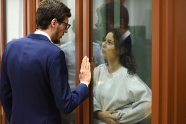 Gerichte in Russland verhängen gegen US-Bürger immer wieder hohe Haftstrafen, einige haben Aussicht, bei einem Gefangenenaustausch auf freien Fuß zu kommen.