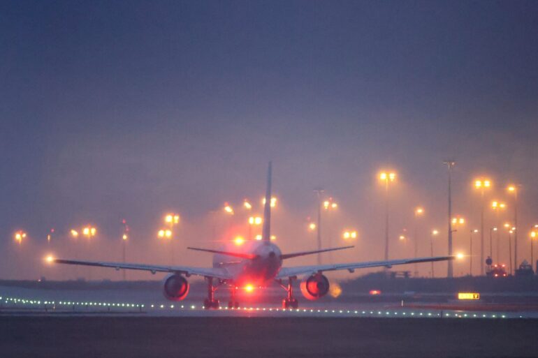 Vom Flughafen Leipzig/Halle sind am Freitagmorgen Afghanen abgeschoben worden. (Archivfoto)