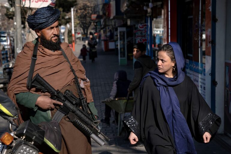Die Taliban schränken die Rechte von Frauen in Afghanistan immer weiter ein. (Archivbild)