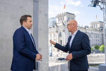 SPD-Parteichef Lars Klingbeil beim ARD-Sommerinterview.