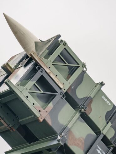Die USA genehmigen die Auslieferung von Patriot-Raketen an Deutschland.