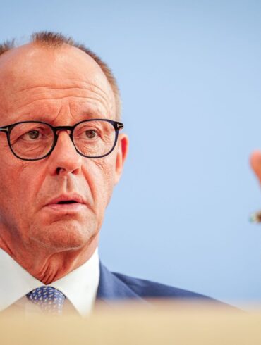 CDU-Chef Merz fordert von Kanzler Scholz nicht weniger als einen Koalitionsbruch, um die Migrationsprobleme zu lösen.