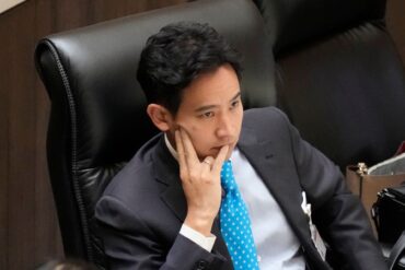 Ex-Spitzenkandidat Pita Limjaroenrat und weitere führende Mitglieder der Partei dürfen in den kommenden zehn Jahren keine politischen Ämter ausüben. (Archivbild)