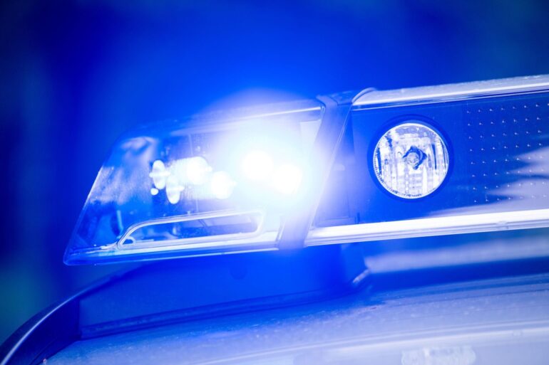 Mehrere Klimaaktivisten haben am frühen Morgen laut Polizei vermutlich versucht, den Hamburger Flughafen lahmzulegen. (Symboldbild)