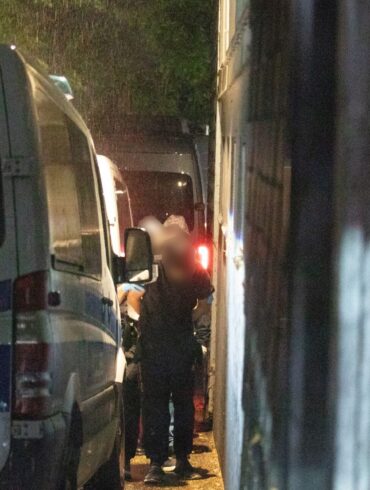 Nach dem Messerangriff in Solingen hat die Polizei einen Verdächtigen festgenommen.