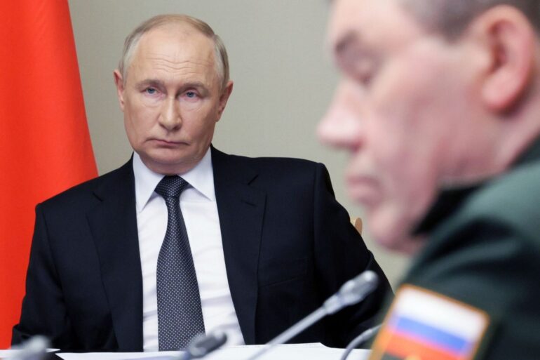 Putin befahl seiner Armee, dem ukrainischen Einmarsch ein Ende zu machen.