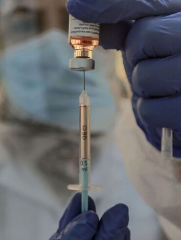 Kliniken, Arztpraxen und mobile Teams sollen 640 000 Kinder gegen Polio impfen. (Archivbild)
