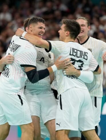 Die Handballer feiern bei den Olympischen Spielen den größen Erfolg seit dem EM-Titel 2016.