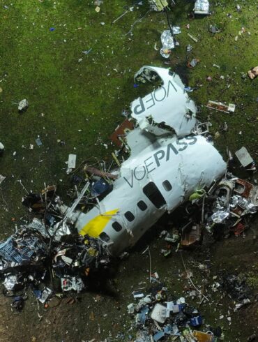 Der gesamte Inhalt des Flugdatenschreibers und Stimmenrekorders konnte gesichert werden.